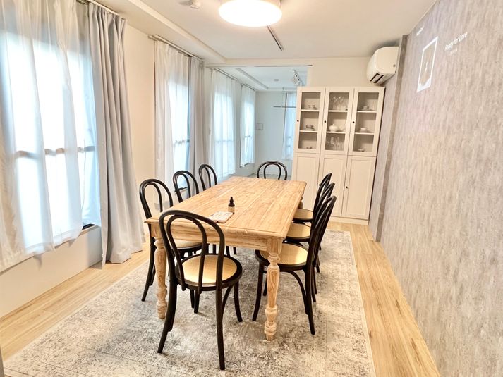 キッチン・お洒落な食器・プロジェクター付きレンタルスペース - レンタルスペース