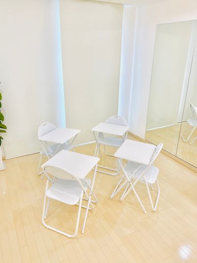 aMieu南青山/Violet(紫) - レンタルサロンaMieu南青山