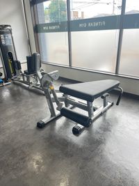 レッグエクステンションカール - Fitnear gym つくば店 レンタルトレーニングルームAの室内の写真