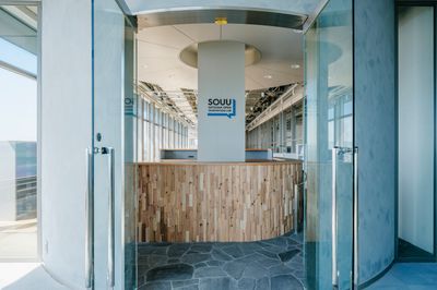 会議室があるコワーキングスペースSOUU（そう）の入り口 - コワーキングスペースSOUU 会議室の入口の写真