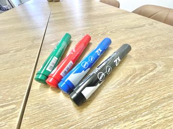 新大阪駅の東口10秒のレンタルスペース/会議室【SS新大阪】 無料WiFi・備品全無料貸出の多目的室・ルーム618の設備の写真