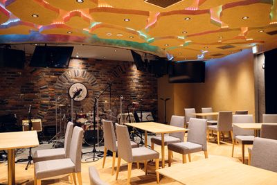内観全景2 - Dining & Music BAR 音STAGE 音響・照明付きレンタルスペースの室内の写真