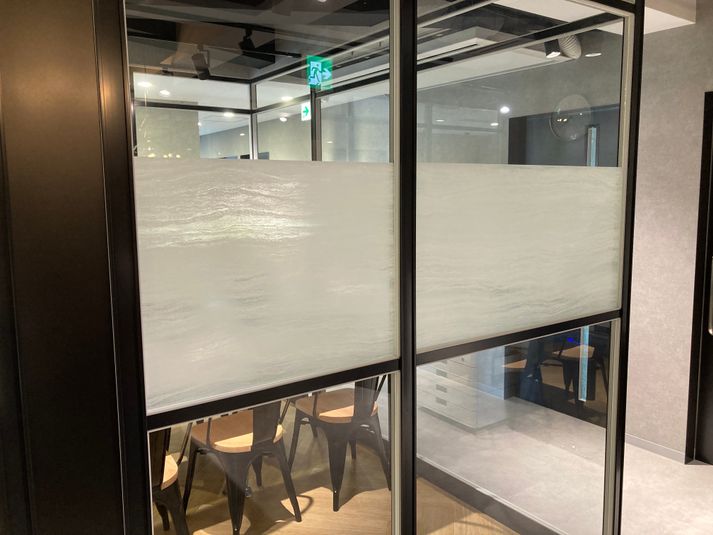 ミーティングルーム - ブリッジレンタルオフィス