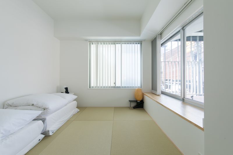 IMU HOTEL KYOTO 和室（バルコニー付き）の室内の写真