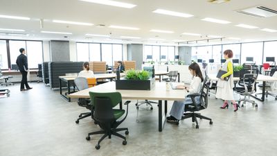 解放感のあるオープンスペース
※ドロップイン利用可 - STAYUP湘南藤沢店 【６名会議室】Wi-Fi、ホワイトボード、大型モニター利用可能！のその他の写真