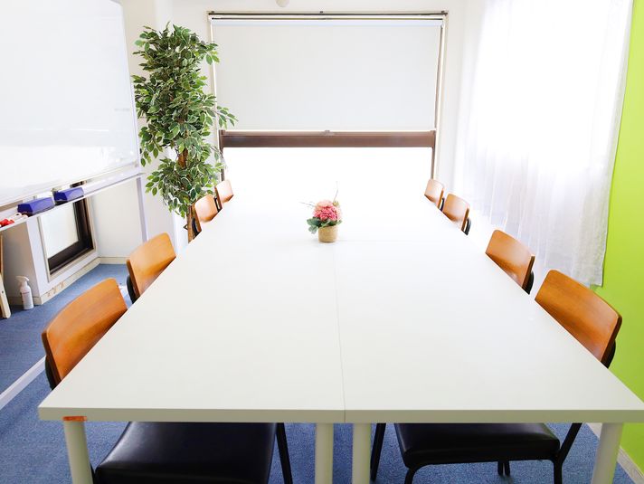 ★ライト会議室★新宿三丁目出口すぐ - 【ライト会議室】
