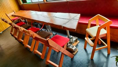 テーブル連結使用例②
(スタッキングチェア+子ども用イス) - 「世界食堂」-レストランが提供する多目的スペース- フロアスペースの室内の写真