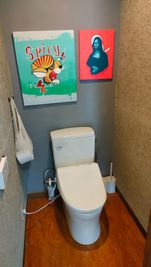 トイレ全景 - 「世界食堂」-レストランが提供する多目的スペース- フロアスペースの設備の写真