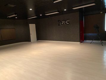 久留米レンタルスタジオ DMCダンススクール スタジオ貸切の室内の写真