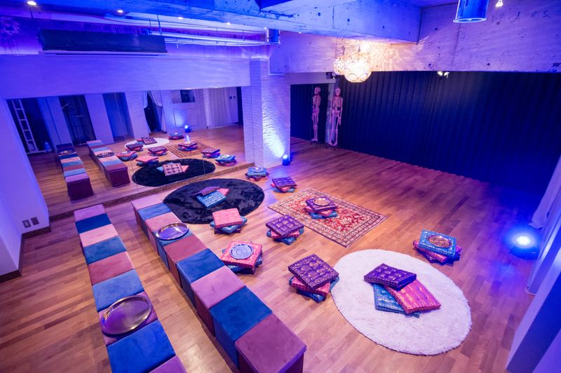 メインサロン - 京橋ララサロン