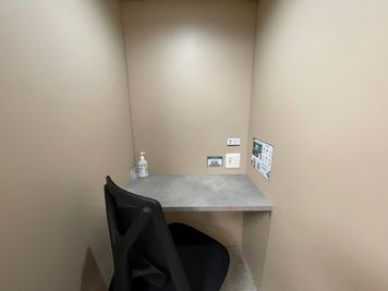 RemoteworkBOX TKP東京駅大手町店 No.1の室内の写真