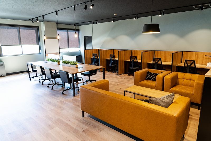 コワーキングスペース - 日本工学院北海道専門学校サテライトオフィスen