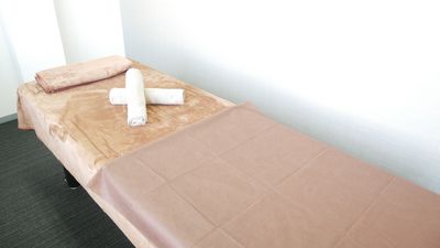 施術ベッド - BRUSH HOMME レンタルサロン（脱毛機付き）の設備の写真