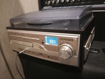 レコード・テープ・CDのアナログメディア再生機　AG06を間に入れればmp3/wavファイル化できます - ソフィア百花園 ソフィア百花園　割引の方【学生（18〜25歳）・女性・楽器練習】の室内の写真