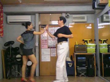 ダンスの練習をしている様子 - 【京都伏見】Johnny 貸しスタジオ 格安 貸しスタジオ Johnnyの室内の写真