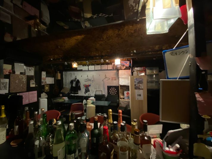 夜は日本一友達が出来るカフェ＆バーをやっているスペースです - おしゃべりバー