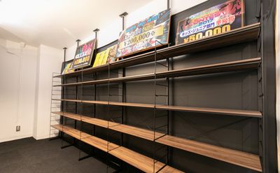 荷物置き場とお着替えスペースになります。
貴重品の管理はお客様自身でお願いいたします。 - 織物会館　2Fテナント　studioCLEF ダンススタジオ | レンタルスペースの設備の写真