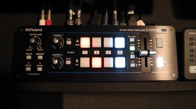 ビデオスイッチャー
Roland V-SDI - 佐田ドリームホール 多目的スペース ドリームホールの設備の写真