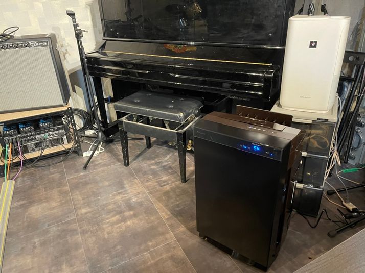 音楽機材付きピアノのあるレンタルスペース - HOTコロッケ