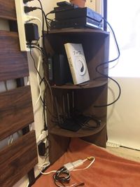 TVチューナ、DVDプレイヤー、WIFIルータ、HDMIケーブル、有線LANケーブルが設置してあります。 - Rental Space DECO 御徒町＆新御徒町 🌈1名様限定＆✨遮光スクリーンで映画館気分！設備沢山！の室内の写真