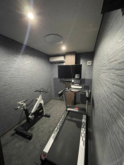 Fitnear gym つくば店 有酸素ルームの室内の写真