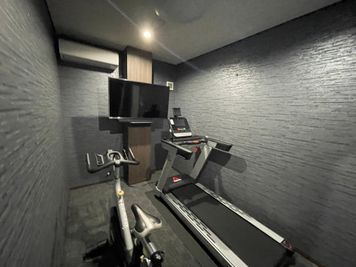 Fitnear gym つくば店 有酸素ルームの室内の写真