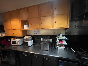 キッチン - カフェバーLitの設備の写真