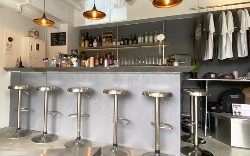 BAR&CAFE 撮影レンタルスペース - VIZ BAR&CAFE