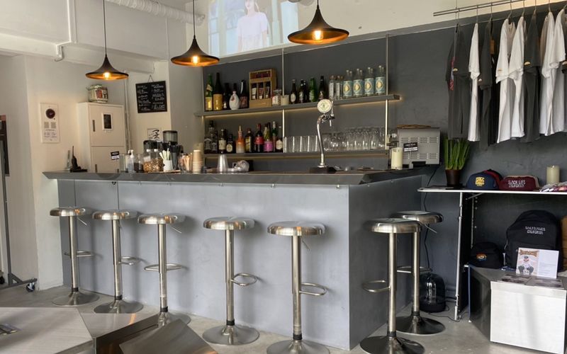 BAR&CAFE 撮影レンタルスペース - VIZ BAR&CAFE