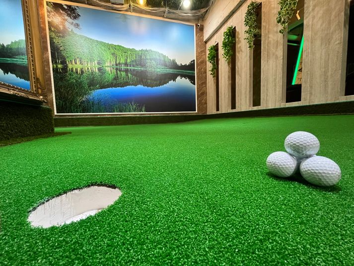 駅チカ☆高性能シミュレーターを使った室内ゴルフ練習場☆【打席5】 - スタジオ&オフィス メビウス