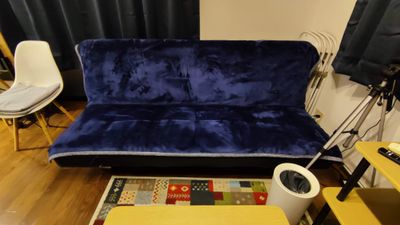 ソファには3 人ほど座れます (180 センチ)
座面の左右を起こすと肘かけになります - Space Channel 7 アーバンⅠ SC7 アーバンⅠ402 / 禁煙・清潔の室内の写真