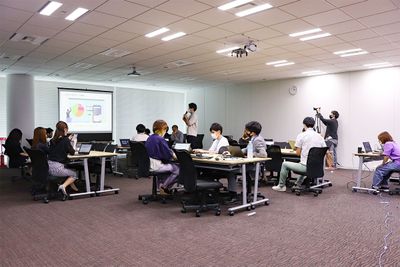BasisPoint Lab. 新橋日比谷口店 セミナールーム/大会議室の室内の写真