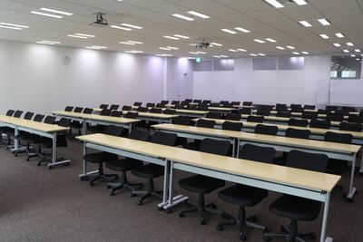 BasisPoint Lab. 新橋日比谷口店 セミナールーム/大会議室の室内の写真