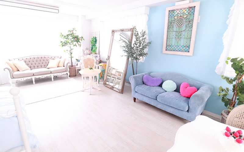 パステルカラーに包まれる撮影スタジオ - Studio Photosmile｜スタジオフォトスマイル秋葉原