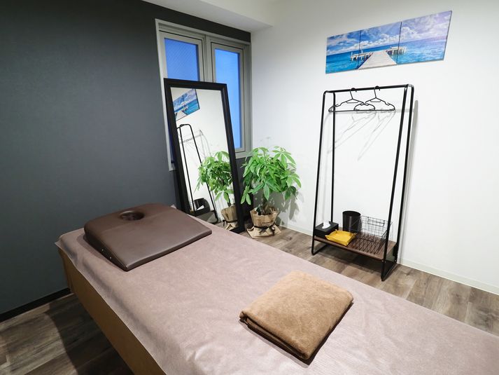 サロンに必要な物は全て揃うレンタルスペース - ROMAN