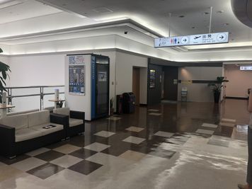 テレキューブ　鹿児島空港　国内線旅客ターミナルビル　2階南ホール 139-01の室内の写真