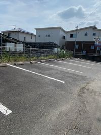 駐車場 （ソーラーパネル前）をご利用下さい。 - レンタルスペース　メイプルリーフ羽島 B　ルームのその他の写真