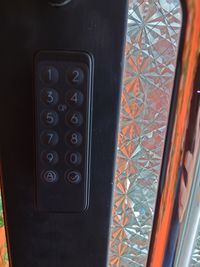 取手の近くに暗証番号がありますので予約されましたらパスワードを通知いたします。セキリュティも安心です！ - レンタルスペースデルタ　Rentalspace Delta レンタルスペースデルタ岡山の入口の写真