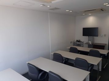 スクール形式でも８名収容可 - Kashiwa grand Annex  Kashiwa grand Annex 貸会議室４の室内の写真