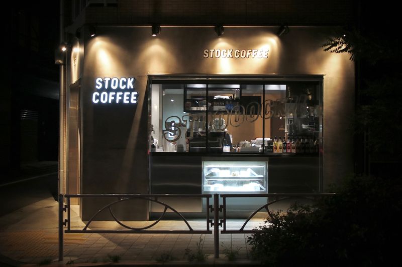 ポップアップストアや展示販売におすすめの無機質なイベントスペース STOCK　COFFEEの外観の写真