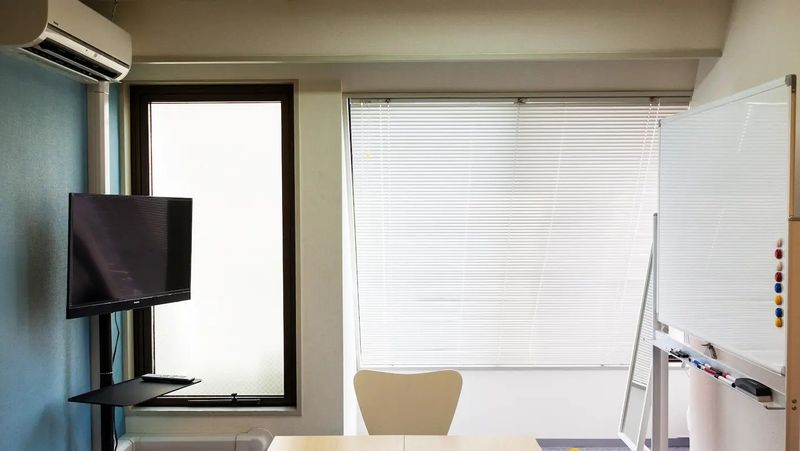 高田馬場駅チカの多目的スペース★テレワーク・会議・撮影・施術等に - 【楽らく会議室 高田馬場】