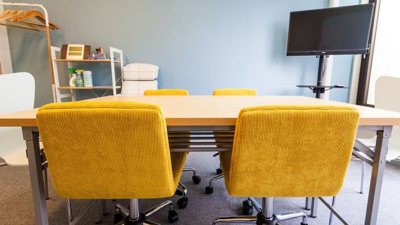 高田馬場駅チカの多目的スペース★テレワーク・会議・撮影・施術等に - 【楽らく会議室 高田馬場】