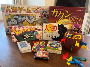 ボードゲーム多数取り揃えております。ご自由にお楽しみください。 - Namba-studioの室内の写真