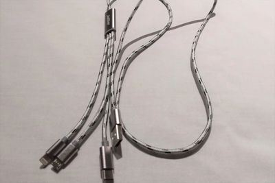 充電ケーブル - HOTEL ORIGO HAKATA - Gion -  レンタルサロン　202号室の設備の写真