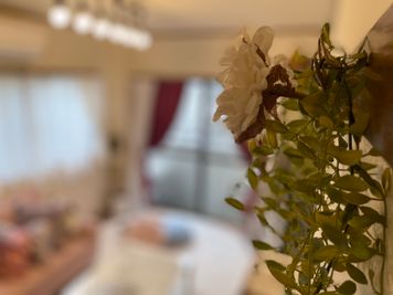 パーティ・誕生日会【コンビニ0分】オオノビル305「ロココ川口」 ハロウィン🎃2面採光✨ママ会👶優しい日差し💗癒し系スペースの設備の写真