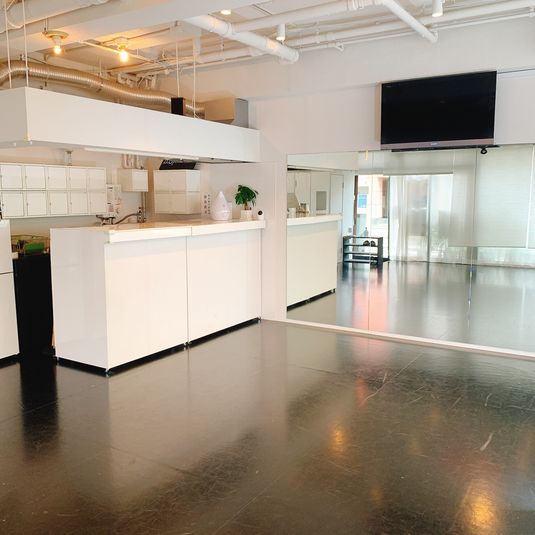 【月島】レンタルスタジオ＊シンプルモダンな内装でレイアウト自在 - 203プライベートスタジオ