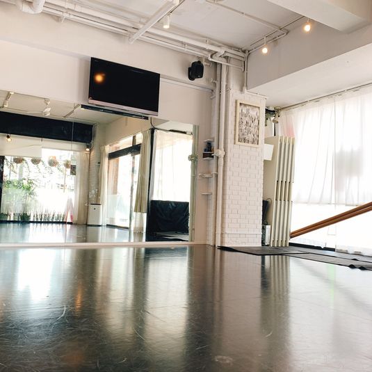 【月島】レンタルスタジオ＊シンプルモダンな内装でレイアウト自在 - 203プライベートスタジオ