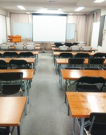 レンタルスペース「高田馬場駅近く研修会議室」 高田馬場　レンタルスペース　山手線・東西線・西武新宿線２分会議室の室内の写真