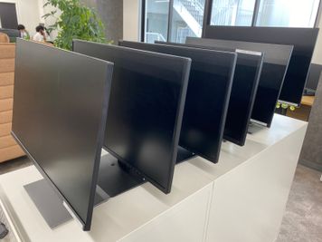 卓上モニター - STAYUP湘南藤沢店 【TELブース②】高速Wi-Fi＆有線LAN完備！の設備の写真