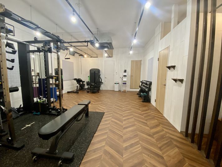 トレーニングスペース(撮影用) - LILA Fitness Studio